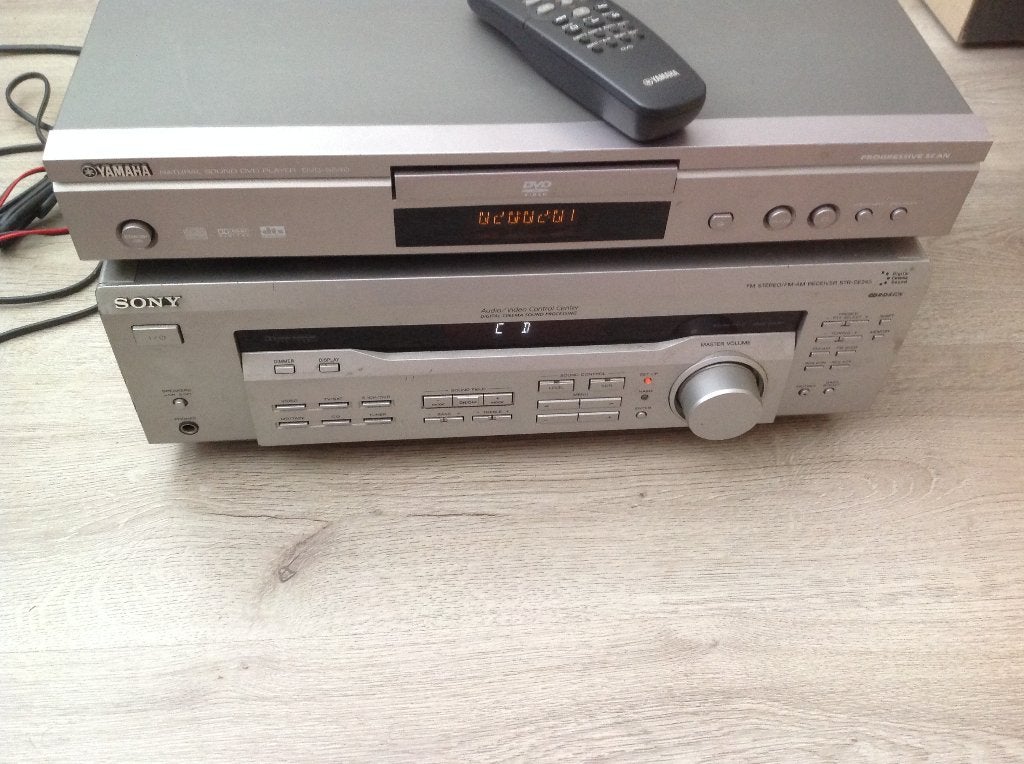 Sets=Sony STR-DE245 AM/FM Stereo Receiver+Yamaha DVD-S 540, Gebruikt, Sony, Dvd-speler, Losse componenten
