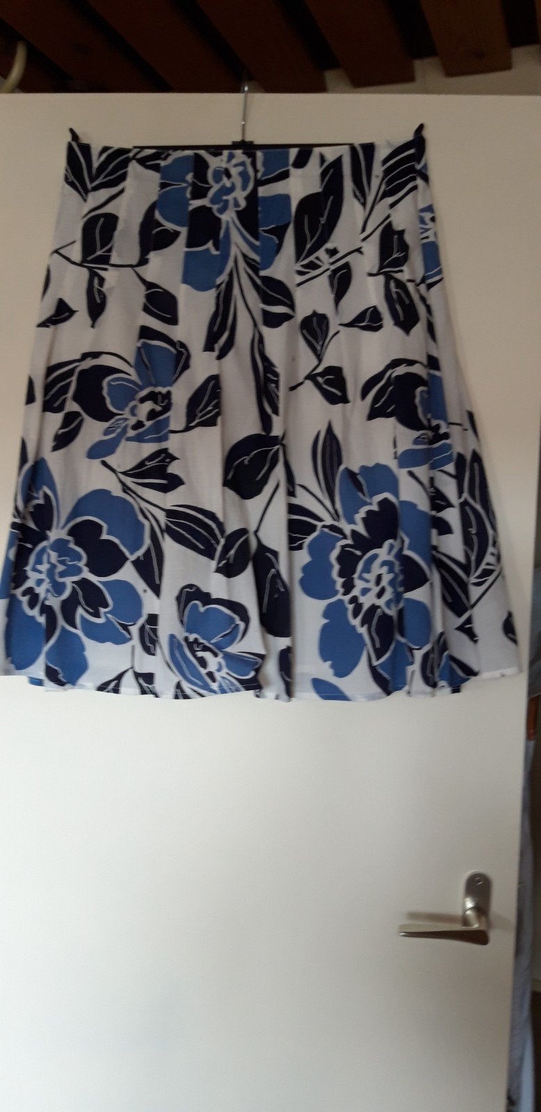2 rokken , mt.M blauw/wit en zwart/wit, Maat 38/40 (M), Blauw, Ophalen of Verzenden, Zo goed als nieuw