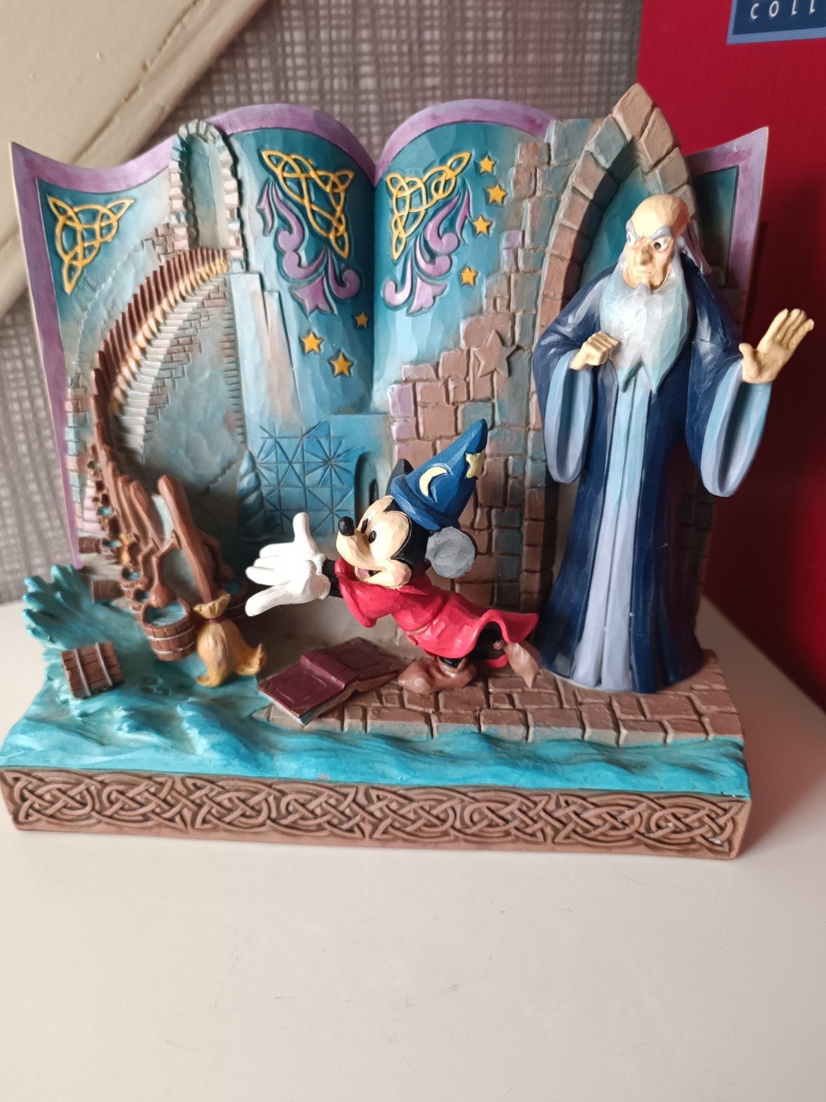 Disney Mickey Mouse Fantasia Storybook Figuur, Verzamelen, Disney, Ophalen of Verzenden, Mickey Mouse, Zo goed als nieuw, Beeldje of Figuurtje