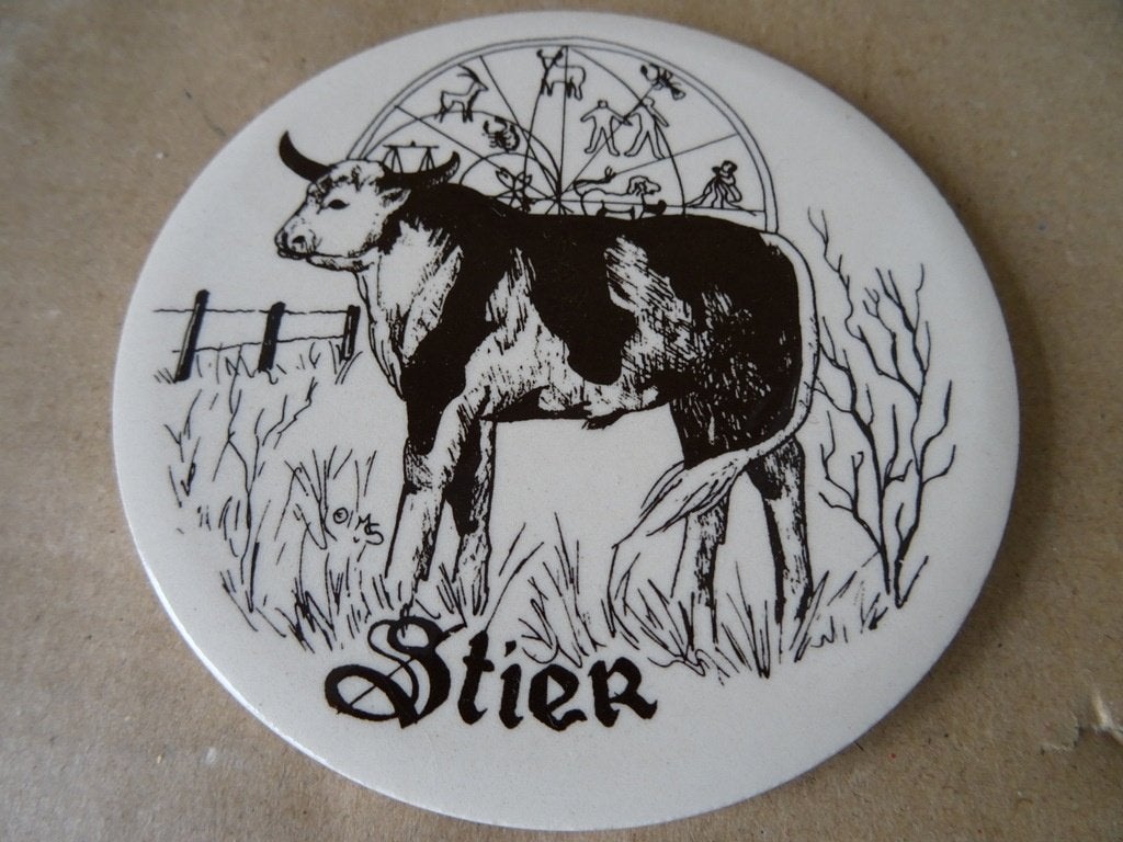 Curiosa vintage tegel tegeltje met sterrenbeeld Stier 9cm, Ophalen of Verzenden