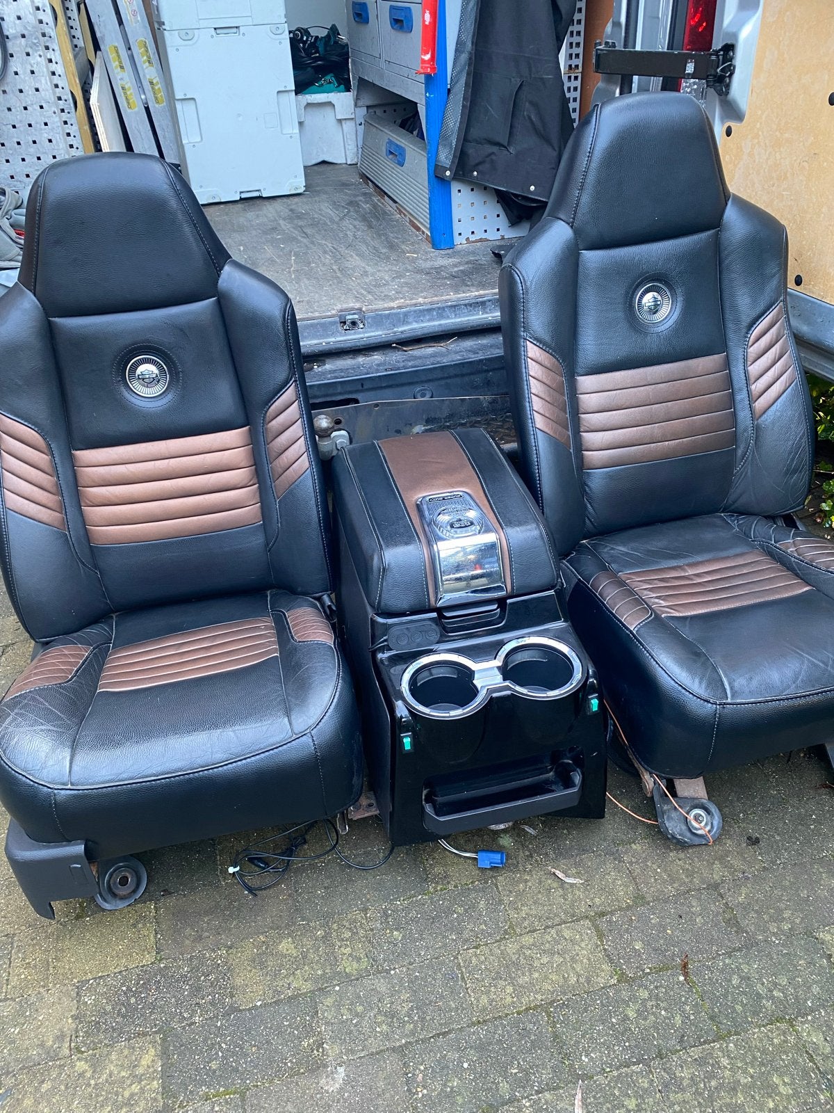 Voorstoelen set Ford F250 Harley Davidson met middenconsole, Ophalen, Gebruikt, Ford
