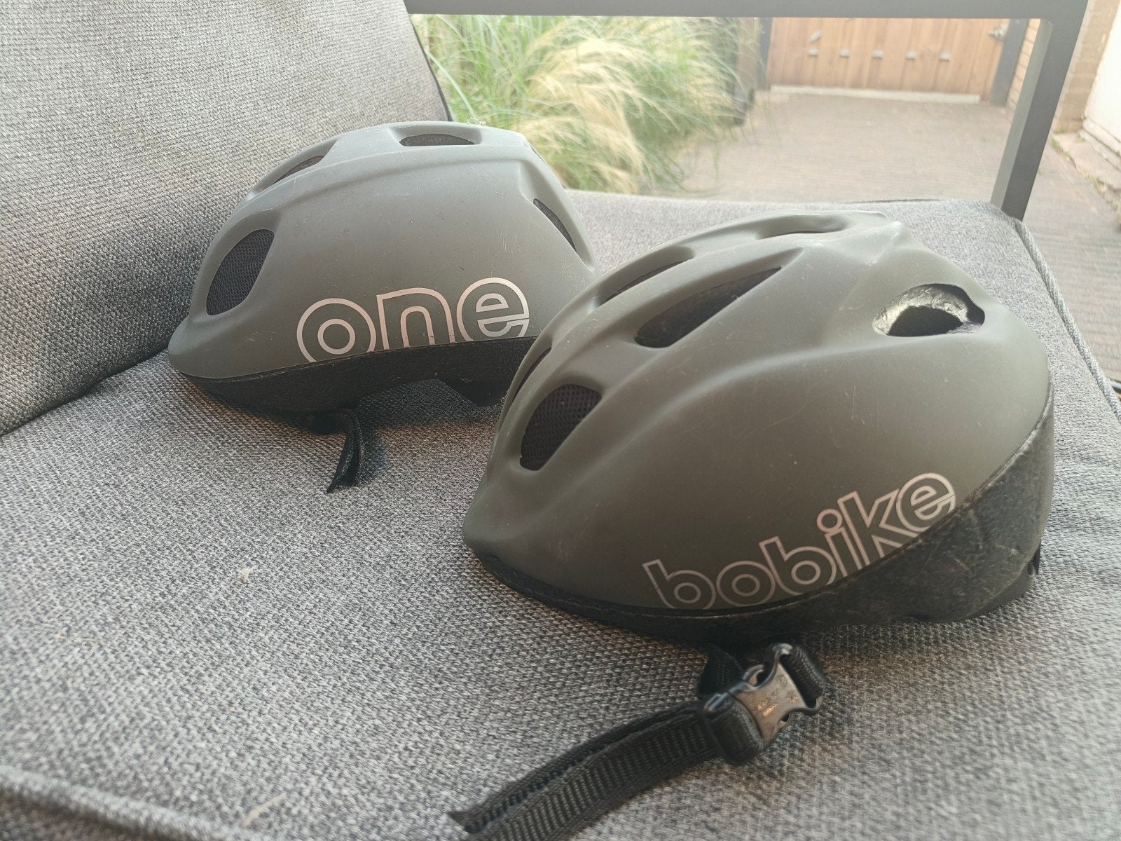 Bo Bike - kinder fietshelm 46-53 cm
52-56 cm, Fietsen en Brommers, Ophalen
