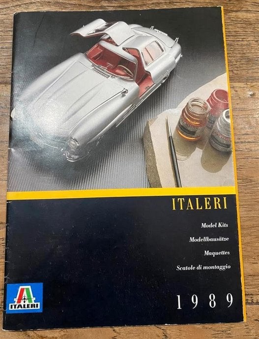 Italeri Catalogus - Modelbouw 1989 , zgan, 1:50 of kleiner, Ophalen of Verzenden, Zo goed als nieuw, Italeri