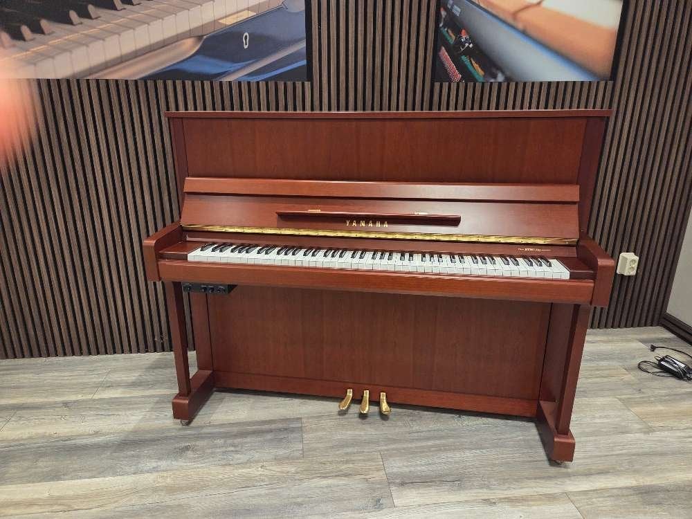Yamaha b3 SNC occasion Silent piano Satin Natural Sherry, Ophalen, Gebruikt, Yamaha Music europe GmbH, Zwart