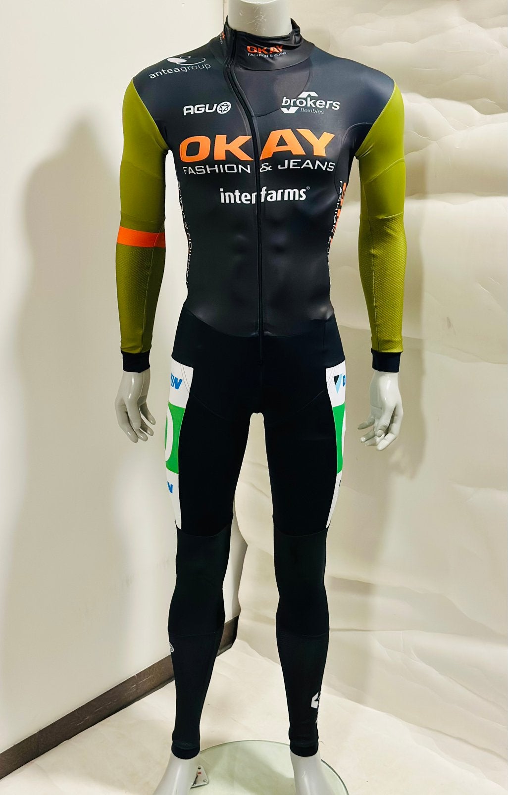 Schaatspak marathonpak rubber maat M Agu snelpak speedsuit, Sport en Fitness, Ophalen of Verzenden, Zo goed als nieuw