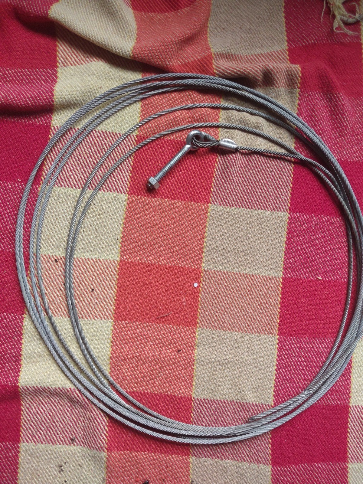 staalkabel 5mm dik  8 meter lang ., Ophalen, Minder dan 2 meter, Luidsprekerkabel