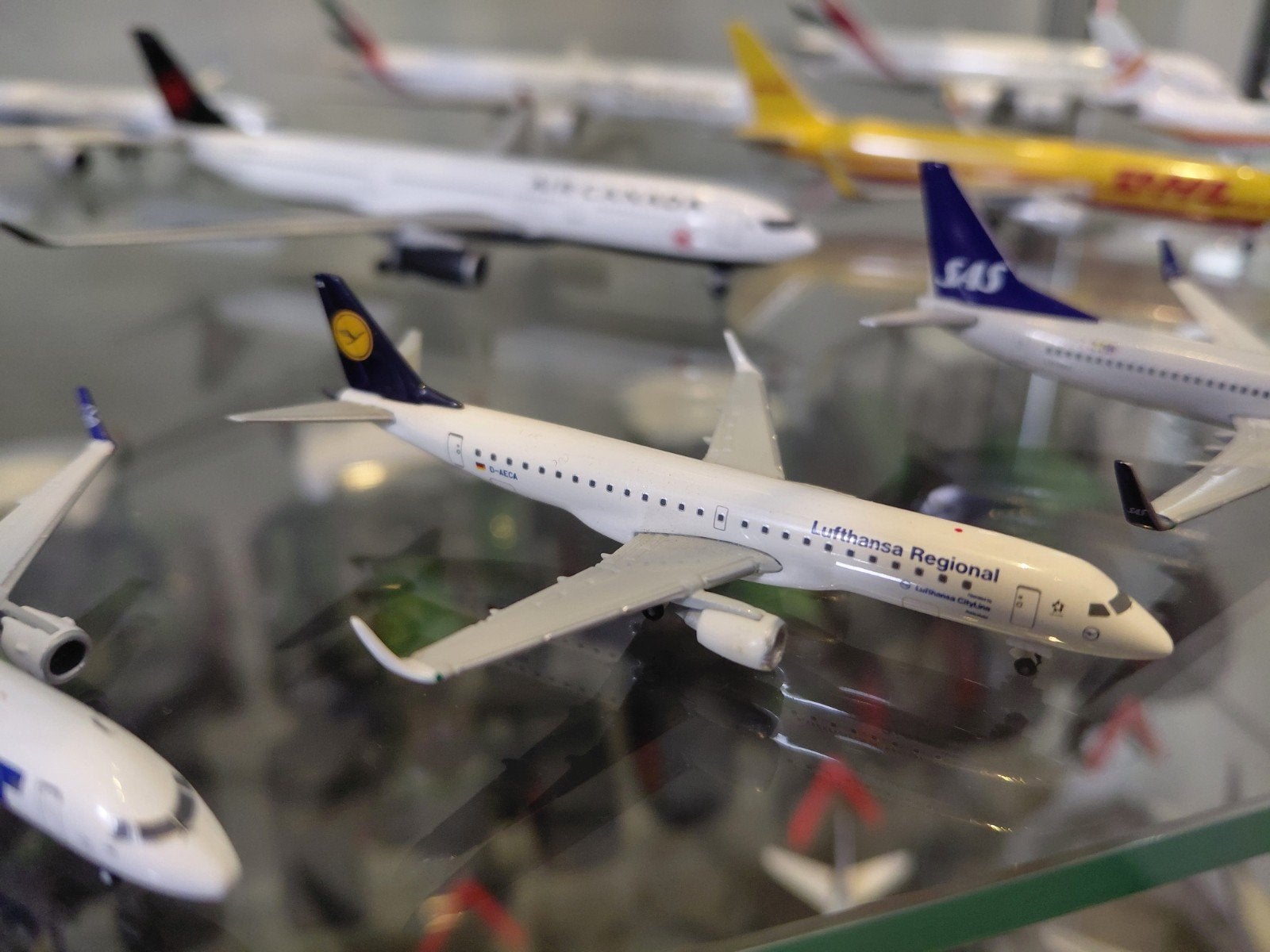 Herpa Embrear 190 Lufthansa Regional, Ophalen, Zo goed als nieuw, Schaalmodel