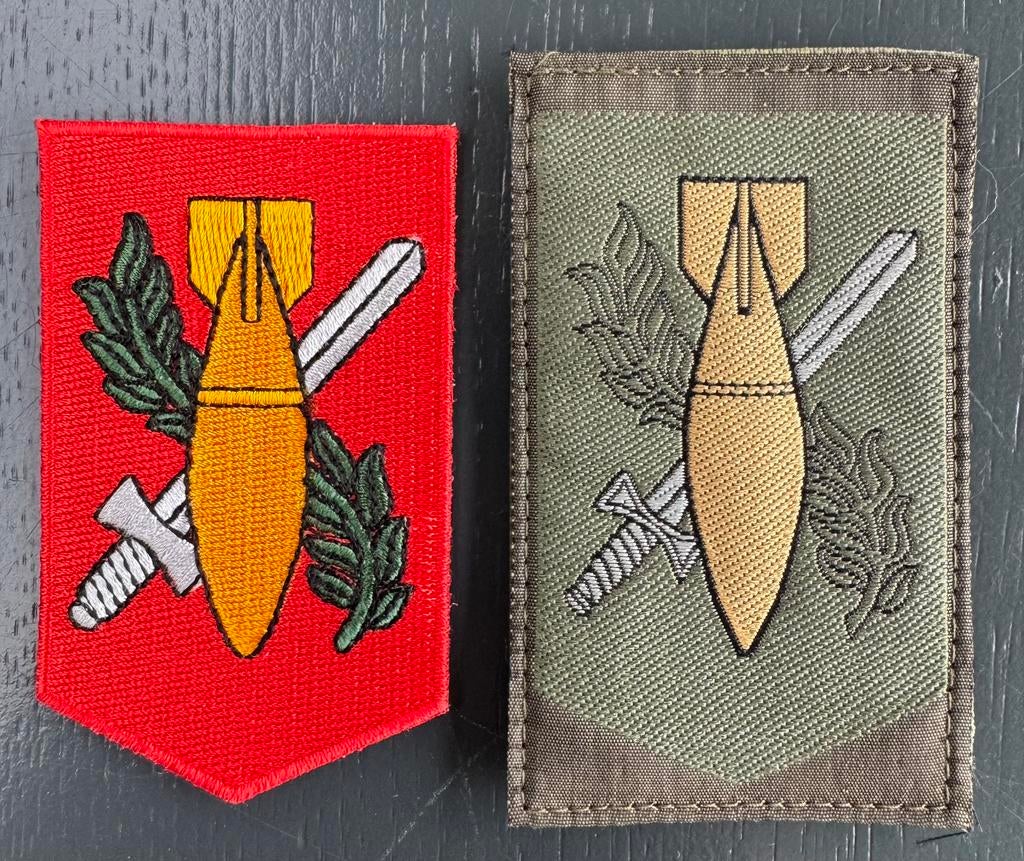 KL mouwembleem gvt + DT2000 EOD, Ophalen of Verzenden, Landmacht, Nederland, Embleem of Badge