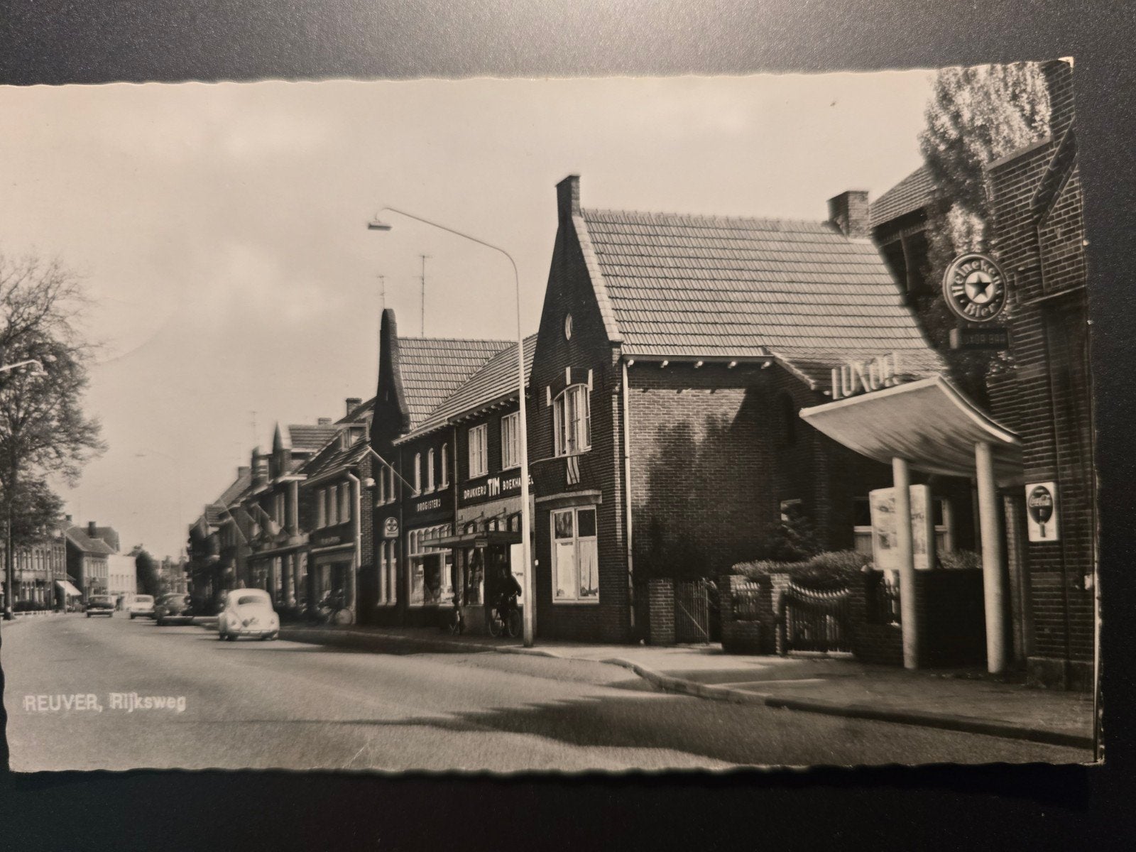 Ansichtkaart Reuver met Luxor Bioscoop., Verzamelen, Ophalen of Verzenden, 1960 tot 1980, Gelopen, Limburg