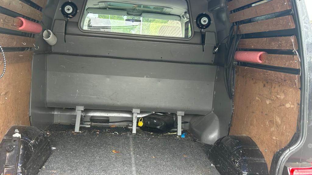 Volkswagen Transporter Bestel 2.5 TDI 0.8 65KW DC 2000, Auto's, Voorwielaandrijving, Stof, Volkswagen, Zwart
