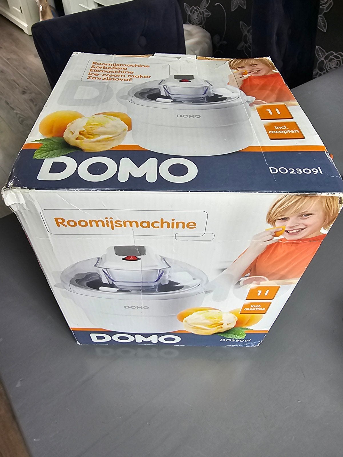 Domo Roomijsmachine DO2309I - 1L Inclusief Recepten, Ophalen of Verzenden, Zo goed als nieuw