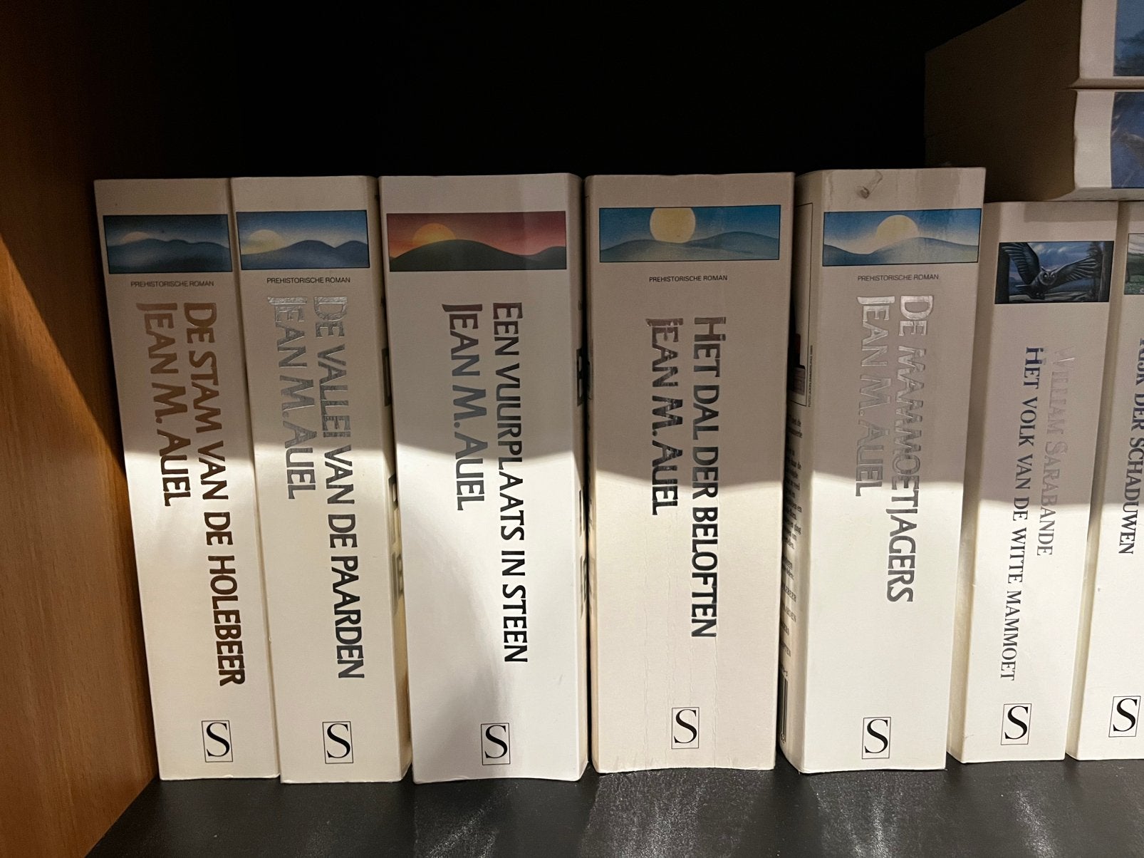 Jean M. Auel, Boeken, Ophalen of Verzenden, Gelezen