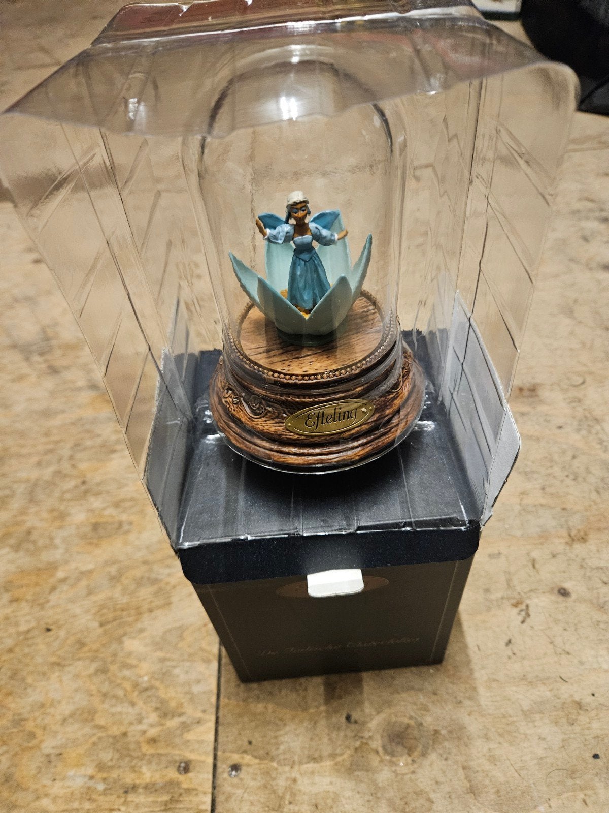 Efteling Premium Cadeau: Indische Waterlelies Beeldje, Verzamelen, Efteling, Nieuw, Beeldje of Poppetje, Ophalen of Verzenden