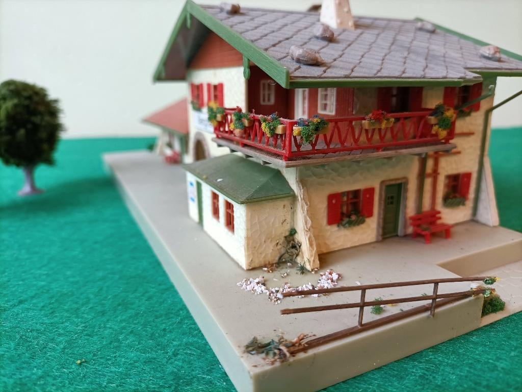 Station Bergheim Faller B-108 H0, Hobby en Vrije tijd, Modeltreinen | H0, Overige merken, Gelijkstroom of Wisselstroom, Brug, Tunnel of Gebouw