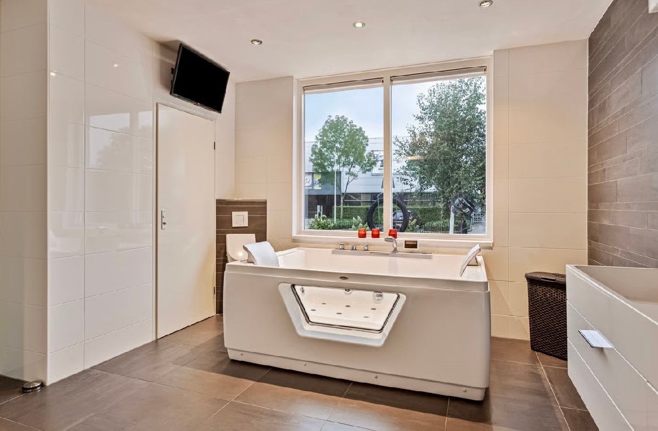 Luxe whirlpool bad met ingebouwde massage jets., Ophalen, Gebruikt, Overige typen