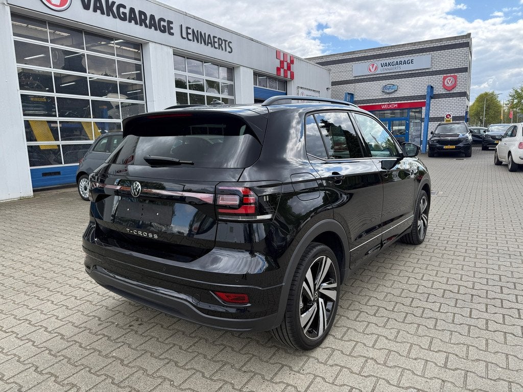 Volkswagen T-Cross 1.0 TSI R-Line Automaat (BOVAG/RIJKLAARPR, Auto's, Volkswagen, T-Cross, Gebruikt, Zwart, Zwart