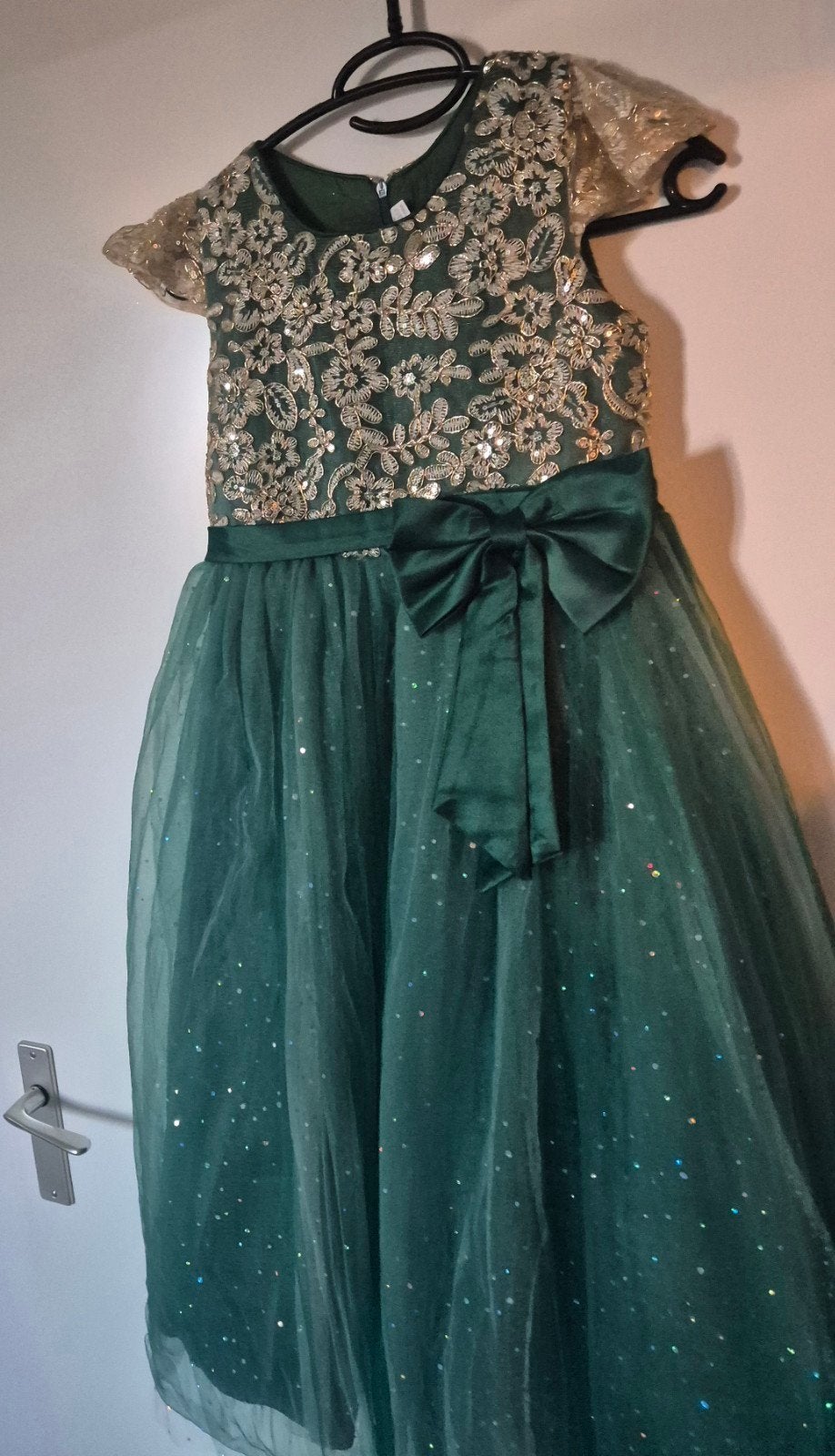 Groene jurk maat 150 met 2 sieradensets - Nieuw, Ophalen, Nieuw, Meisje