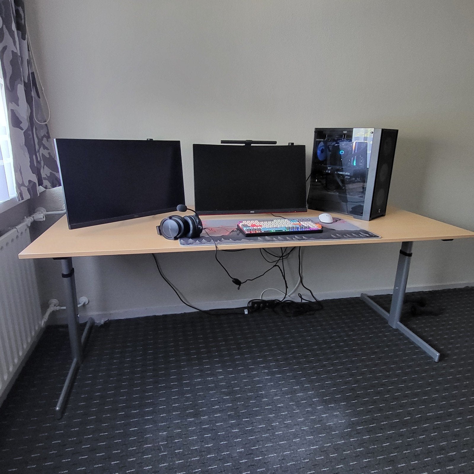 Verstelbaar bureau, Huis en Inrichting, Bureaus, Ophalen
