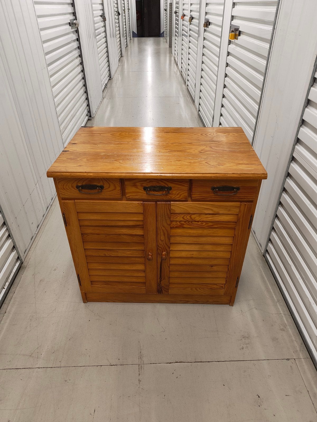 Houten ladekast dressoir met handige lades, Huis en Inrichting, Kasten | Ladekasten, Ophalen, Gebruikt, 50 tot 100 cm, 3 of 4 laden