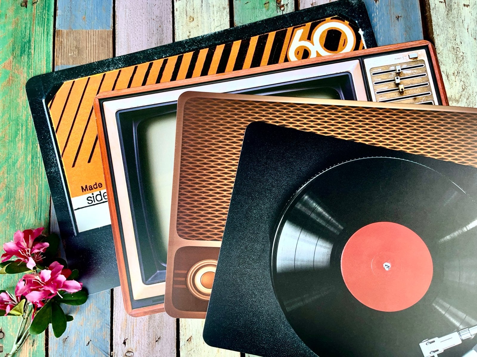 Retro set placemats in verpakking retro thema, Placemat, Ophalen of Verzenden, Zo goed als nieuw, Overige kleuren