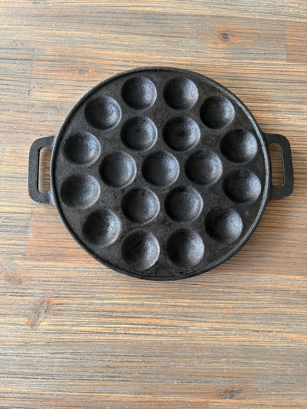 Poffertjes pan gietijzer., Ophalen, Zo goed als nieuw