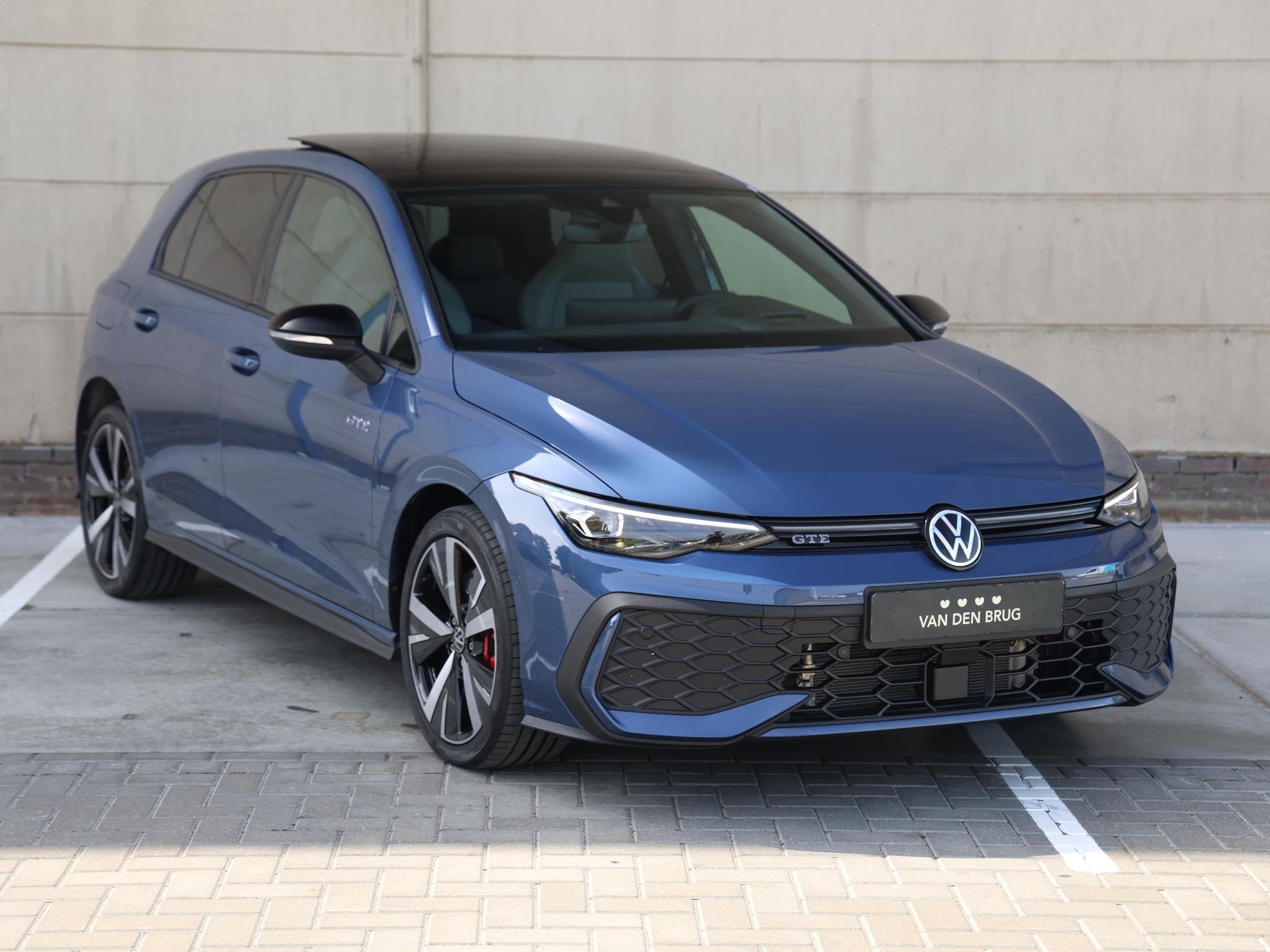 Volkswagen Golf 1.5 eHybrid GTE 272PK DSG | Led Matrix | Led, 4 cilinders, 26 kWh, Geïmporteerd, 1568 kg