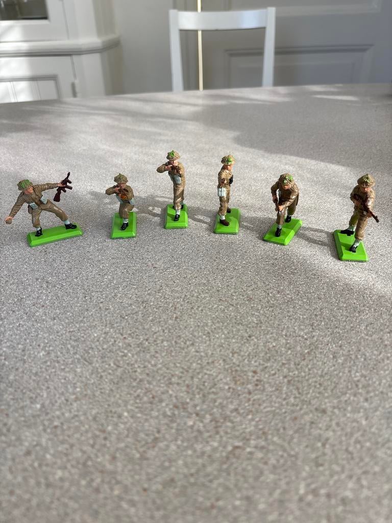 6 Britains Britse Infanterie Soldaten 1:32, Ophalen of Verzenden, Engeland