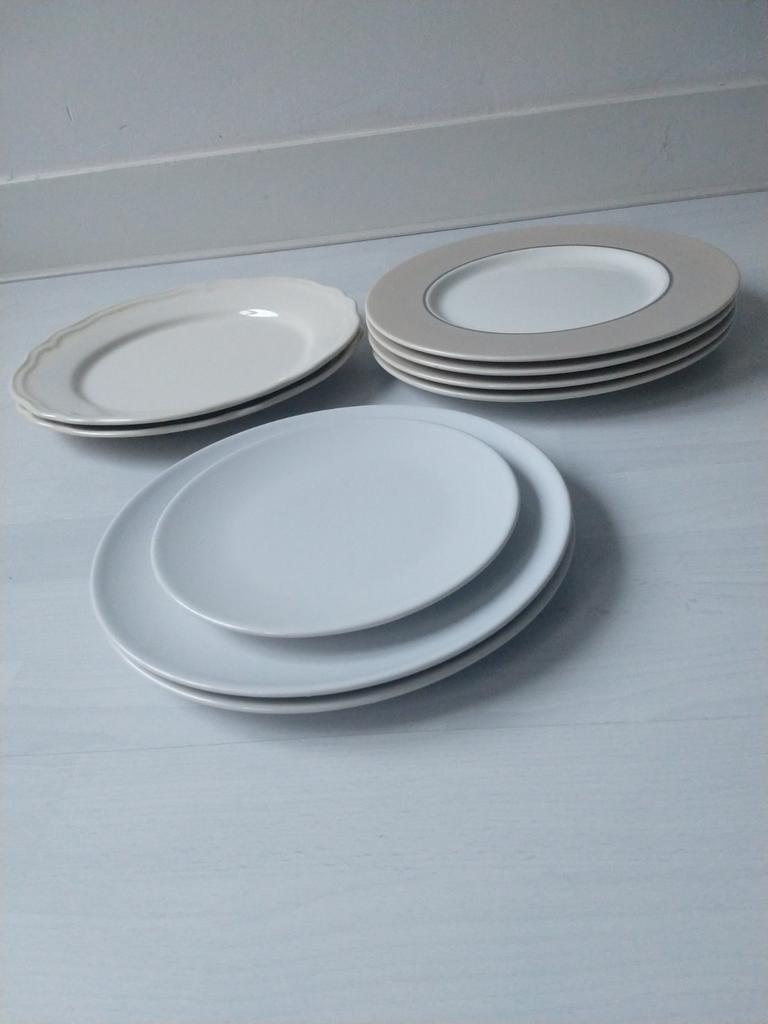 Plates 9 pieces, Ophalen of Verzenden, Zo goed als nieuw, Bruin, Overige typen