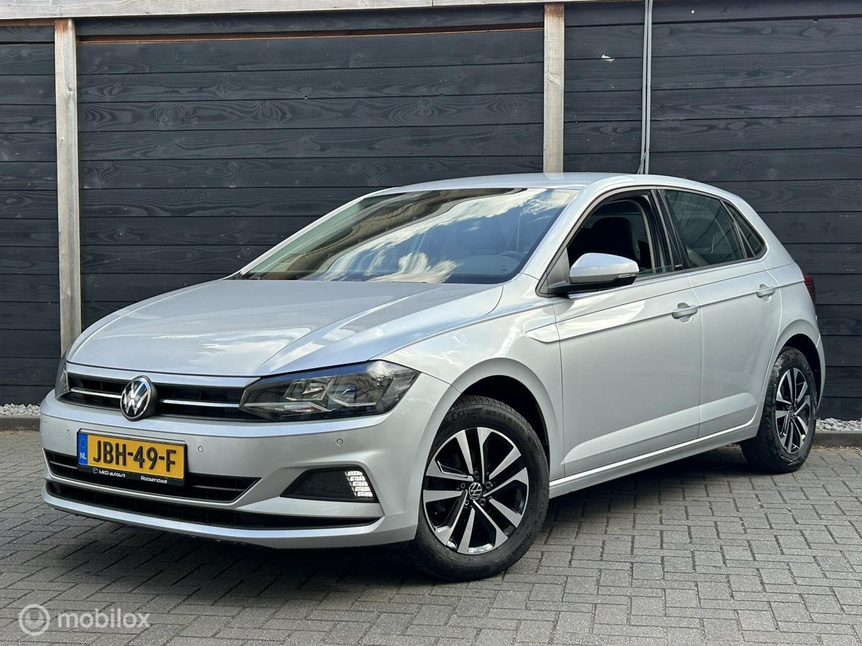 Volkswagen Polo 1.0 TSI 95 PK United FM nav / carplay / LM /, Auto's, Volkswagen, Gebruikt, Zwart, Origineel Nederlands, Bedrijf