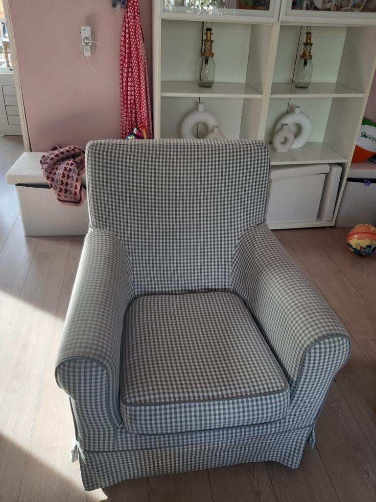 Grijze geruite fauteuil, Huis en Inrichting, Stoelen, Ophalen of Verzenden, Gebruikt