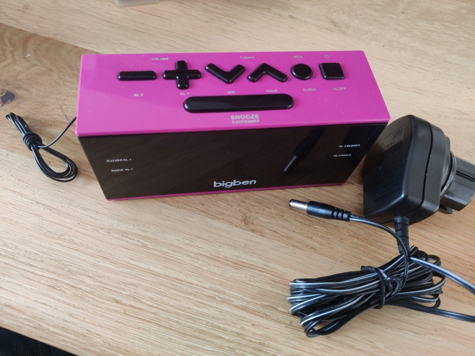 Bigben RR60 roze wekkerradio met groot display, Ophalen of Verzenden
