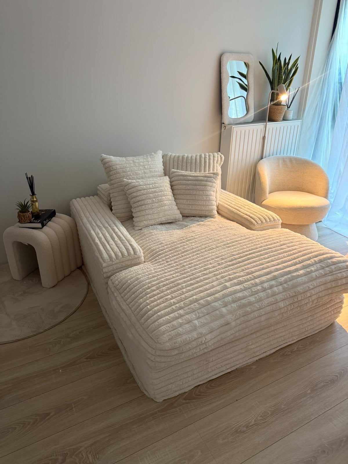 Comfortabele Crème Witte Loungebank met Ribstof, 100 tot 125 cm, Driepersoons, Ophalen of Verzenden, Zo goed als nieuw