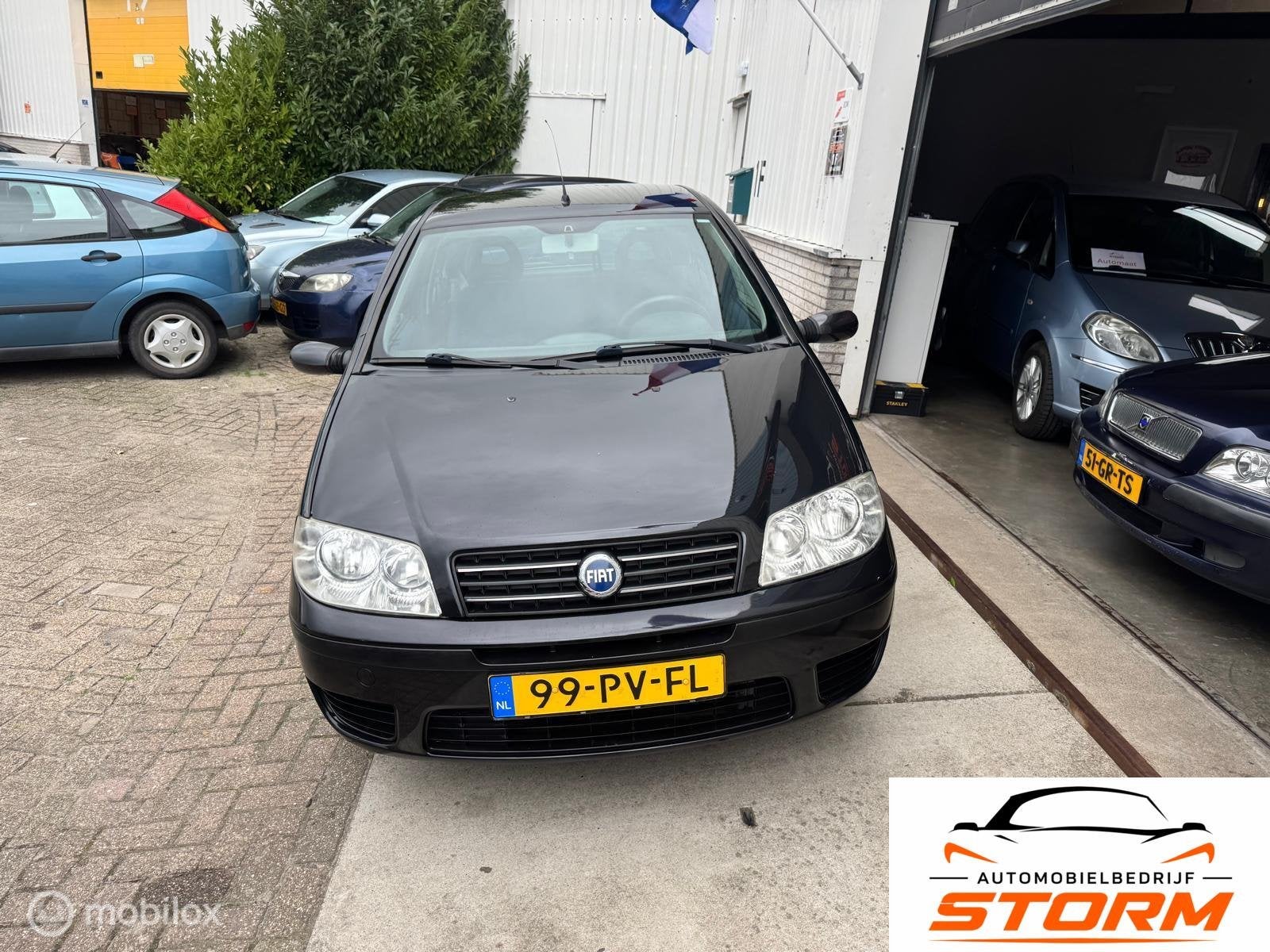 Fiat Punto 1.2 Navigator, Auto's, Gebruikt, 4 cilinders, Zwart, Origineel Nederlands