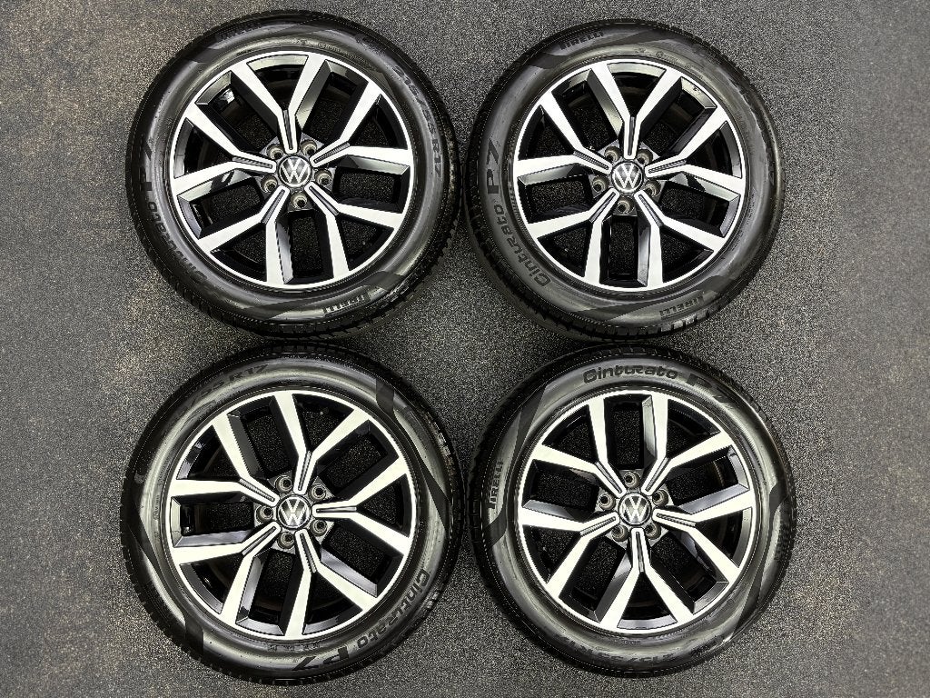 Zomerset 17 inch Volkswagen Passat B8 met Pirelli-banden, Velg(en), 17 inch, Ophalen of Verzenden, Personenwagen