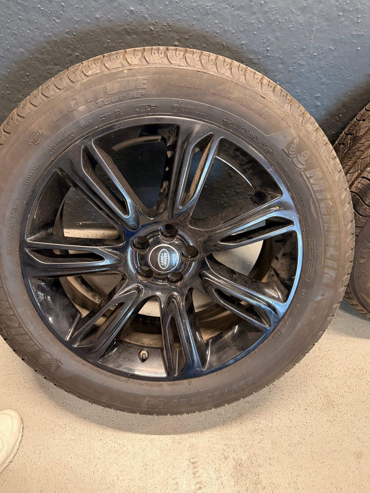 Originele Land Rover Velar 20 inch velgen met banden, Auto-onderdelen, Banden en Velgen, Ophalen, Gebruikt, Banden en Velgen, Terreinwagen