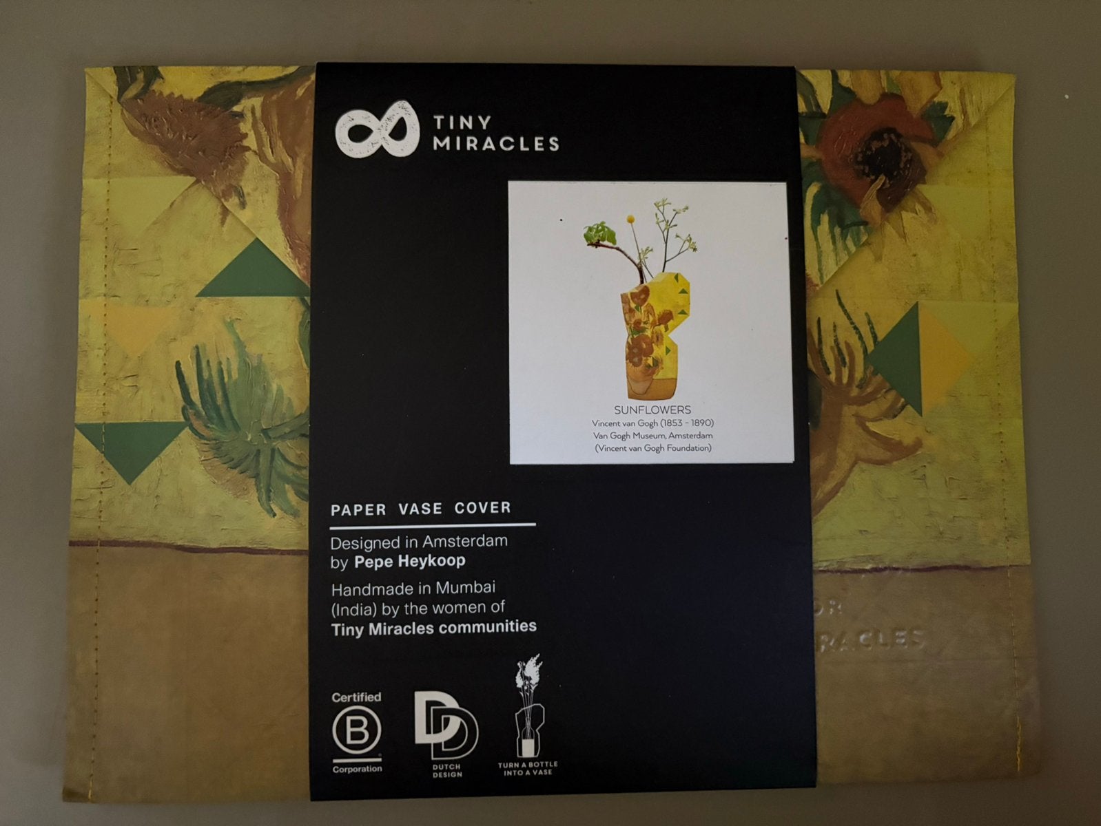 Papieren vaas zonnebloemen van Gogh museum, Ophalen of Verzenden
