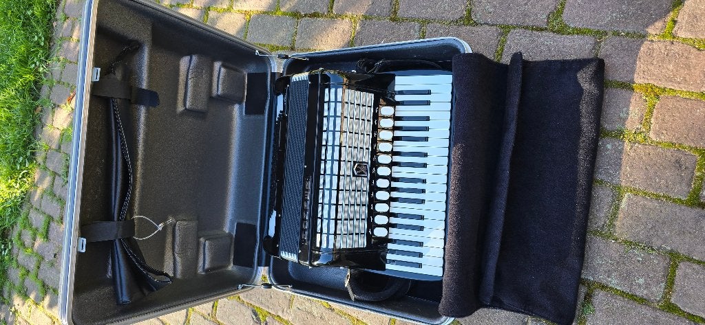 Hohner Tango IV T – 96 bas – als nieuw – altijd onderhouden, Ophalen, Met koffer, Toetsaccordeon, Zo goed als nieuw