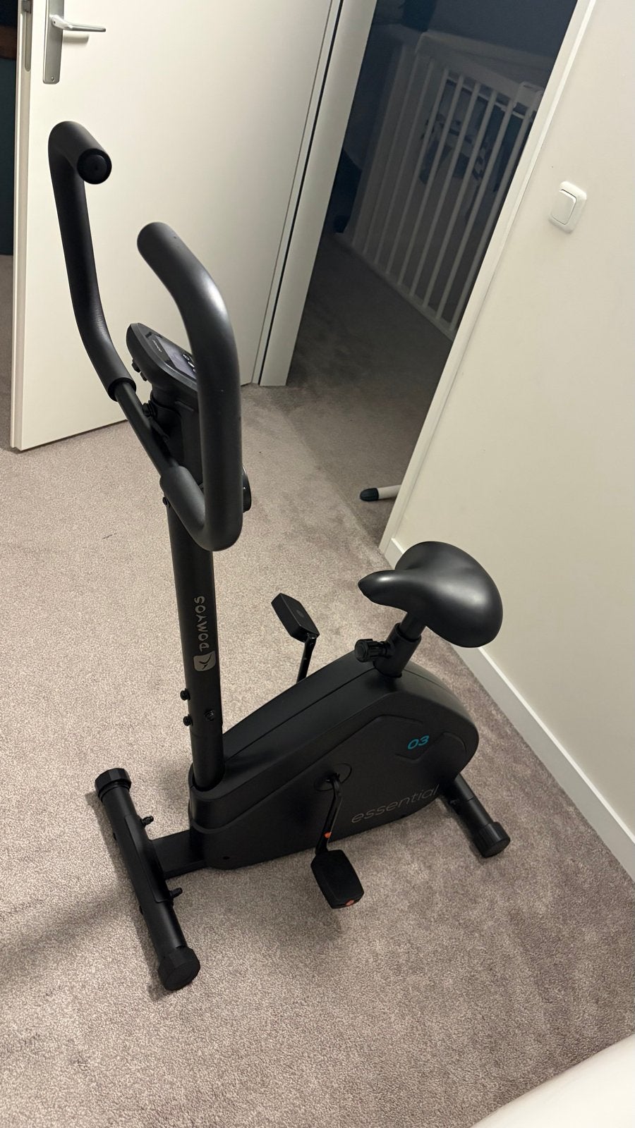 Domyos Hometrainer Essential 03 - Zo goed als nieuw, Sport en Fitness, Ophalen, Zo goed als nieuw, Metaal, Benen