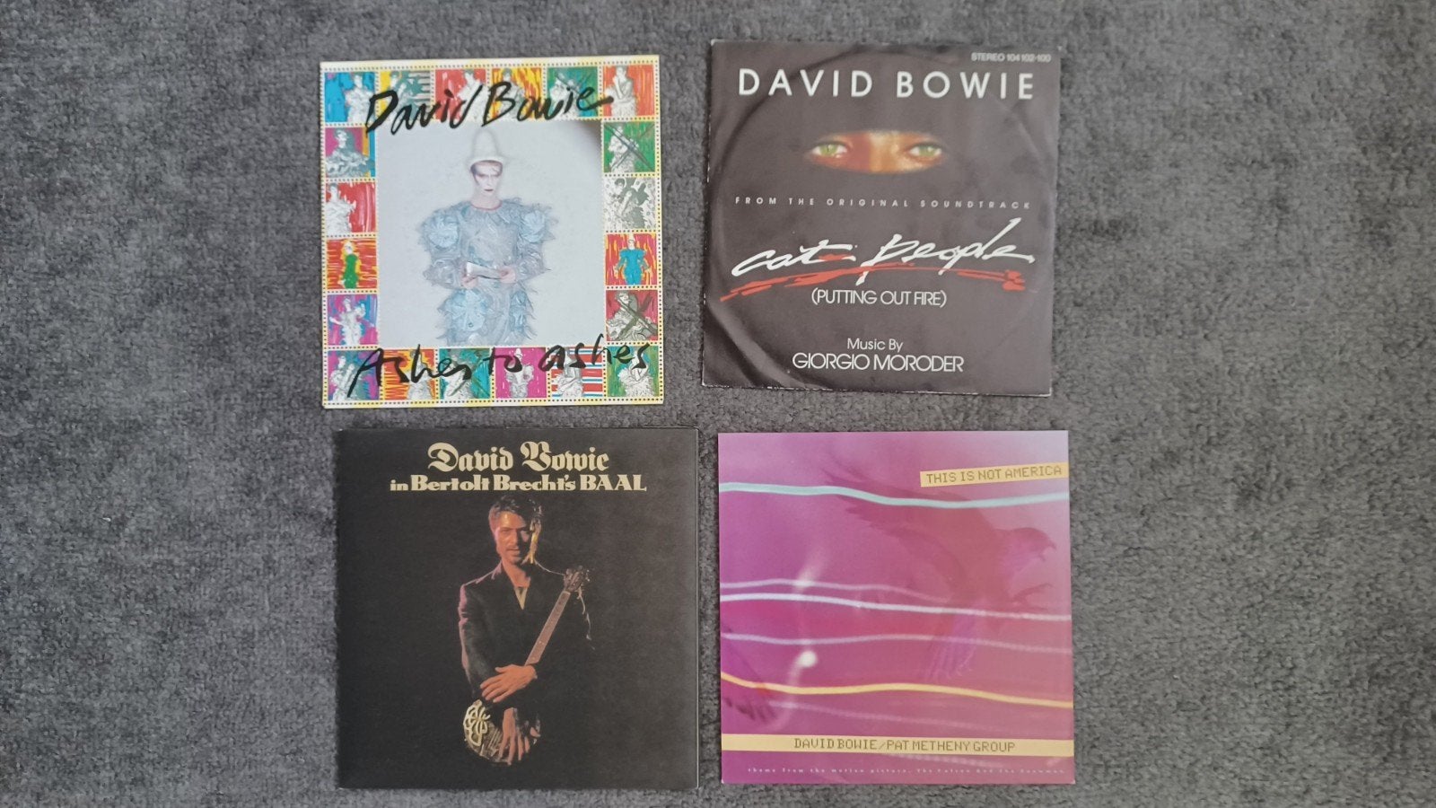 4 x vinyl singles David Bowie. Ashes to ashes, Cat People +, Cd's en Dvd's, Vinyl Singles, Zo goed als nieuw, Pop, Ophalen of Verzenden