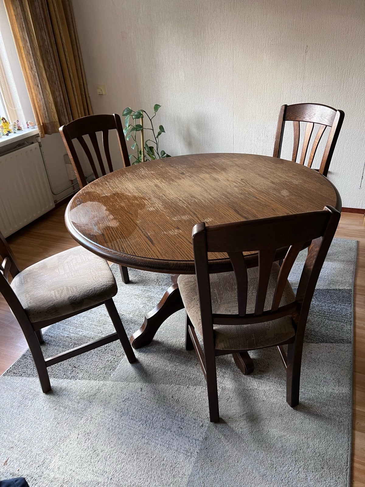 Eettafel met 4 stoelen - Klassiek houten design, Ophalen, Gebruikt, 100 tot 150 cm, Vier personen