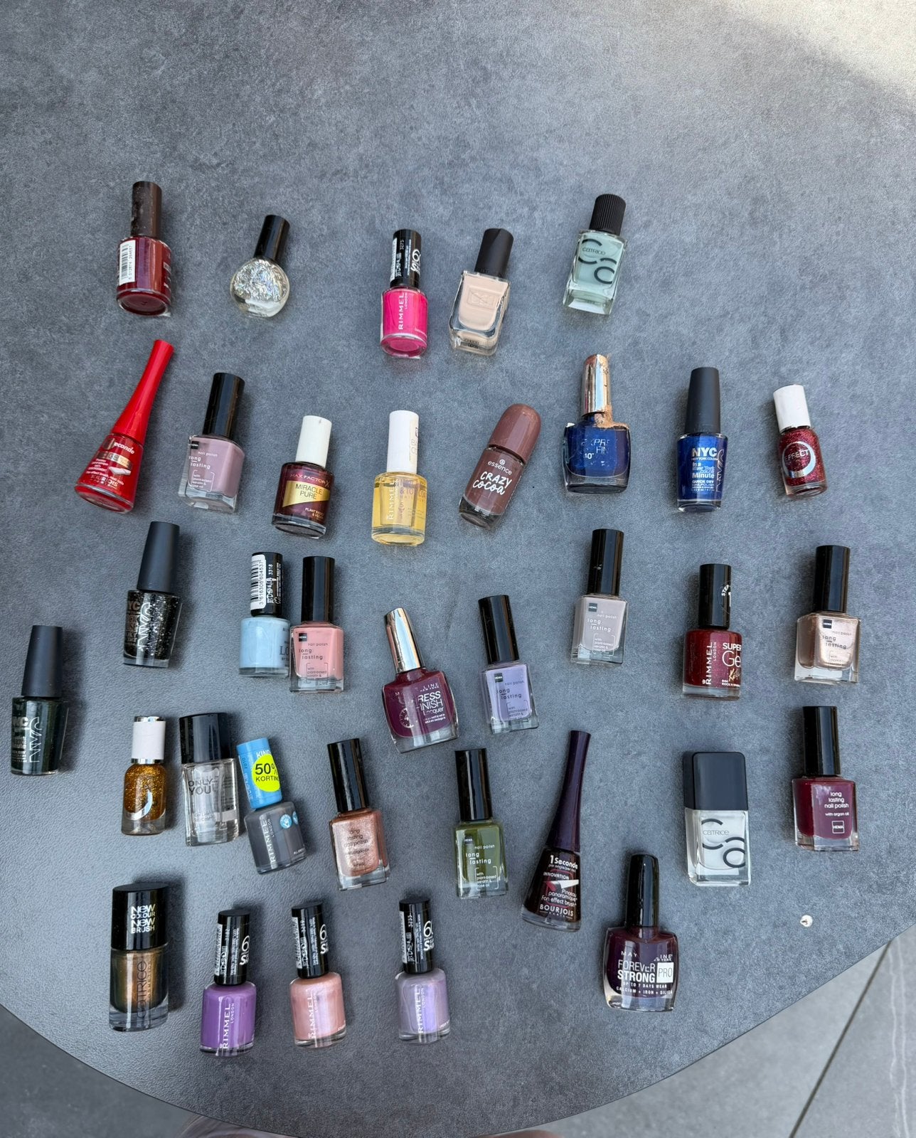 Groot pakket nagellak (35 stuks) – Bekende merken !, Ophalen of Verzenden, Zo goed als nieuw, Overige kleuren, Handen en Nagels