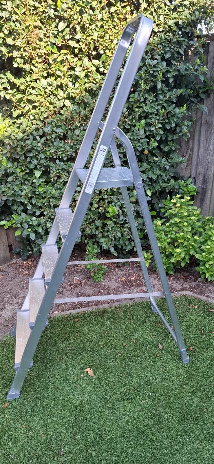 Excelsior aluminium huishoudtrap 5 treden, Doe-het-zelf en Verbouw, Ladders en Trappen, Ophalen, 2 tot 4 meter