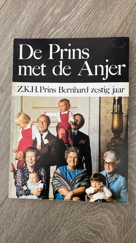 De prins met de anjer, Ophalen of Verzenden, Gelezen, Overige
