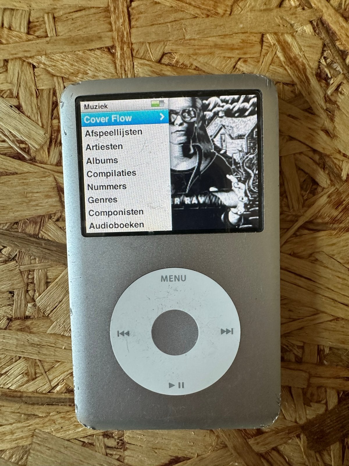 iPod Classic Zilver 80GB met doos en oplader, 40 GB en meer, Gebruikt, Classic, Ophalen of Verzenden