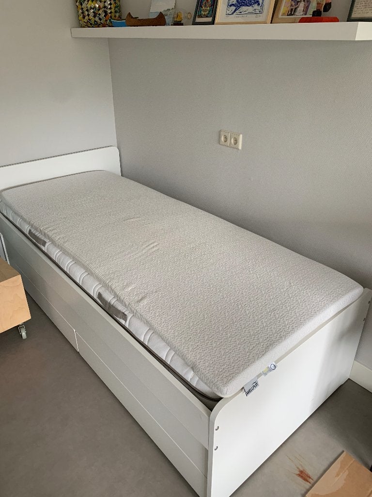 Matras Malvik  + Topper Wellpur, beiden 80x200, ZGAN, Huis en Inrichting, Slaapkamer | Matrassen en Bedbodems, Zo goed als nieuw