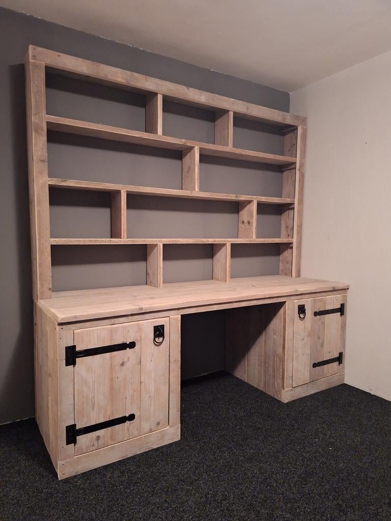 Robuust houten bureau met opbergruimte en boekenkast, Huis en Inrichting, Bureaus, Met lades, Gebruikt, Hout, Ophalen of Verzenden