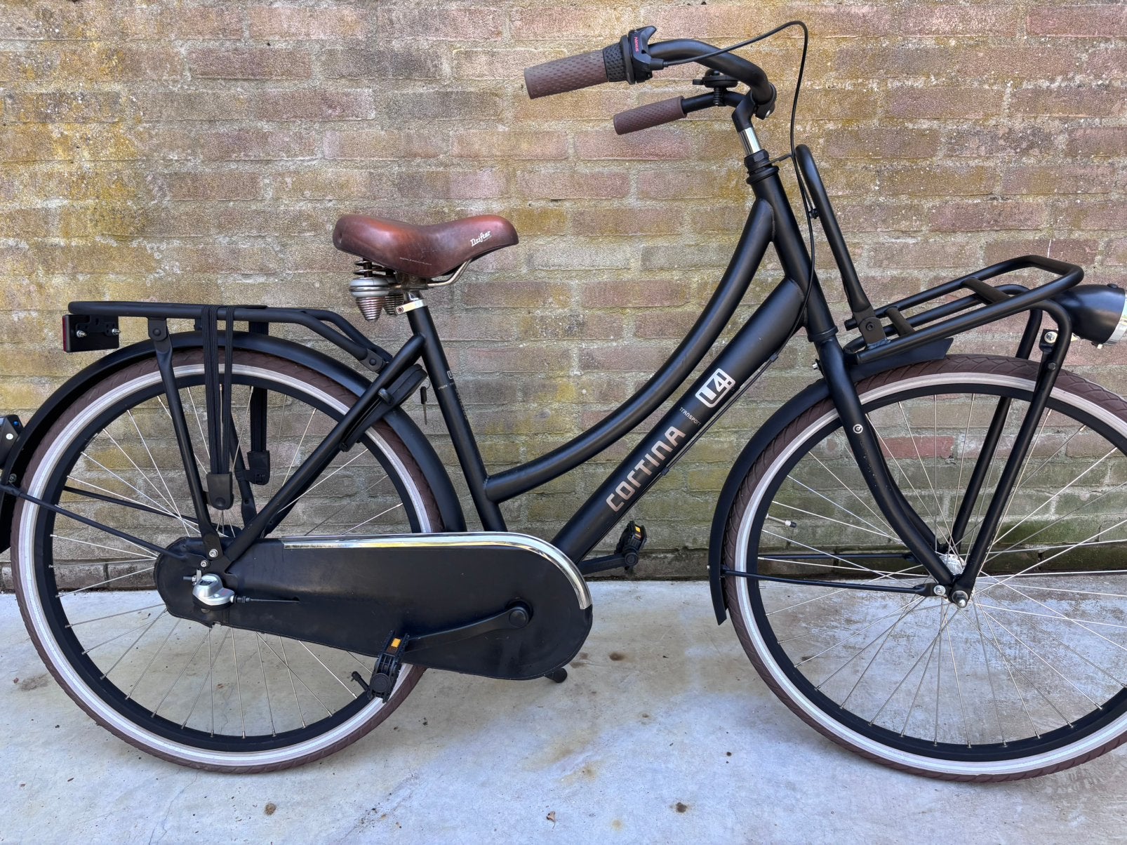 Cortina u4  mat zwart 26 inch 3v terugtraprem, Minder dan 47 cm, Ophalen, Gebruikt, Versnellingen