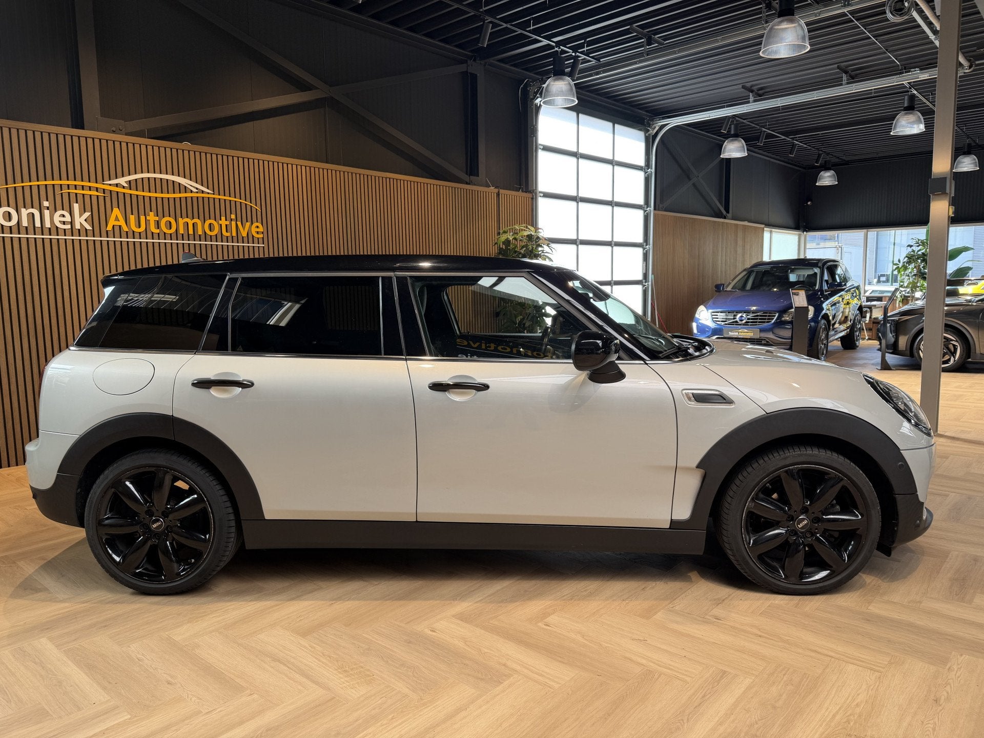 MINI Clubman 1.5 Cooper Chili (bj 2019, automaat), Auto's, Dealer onderhouden, Gebruikt, Wit, Origineel Nederlands