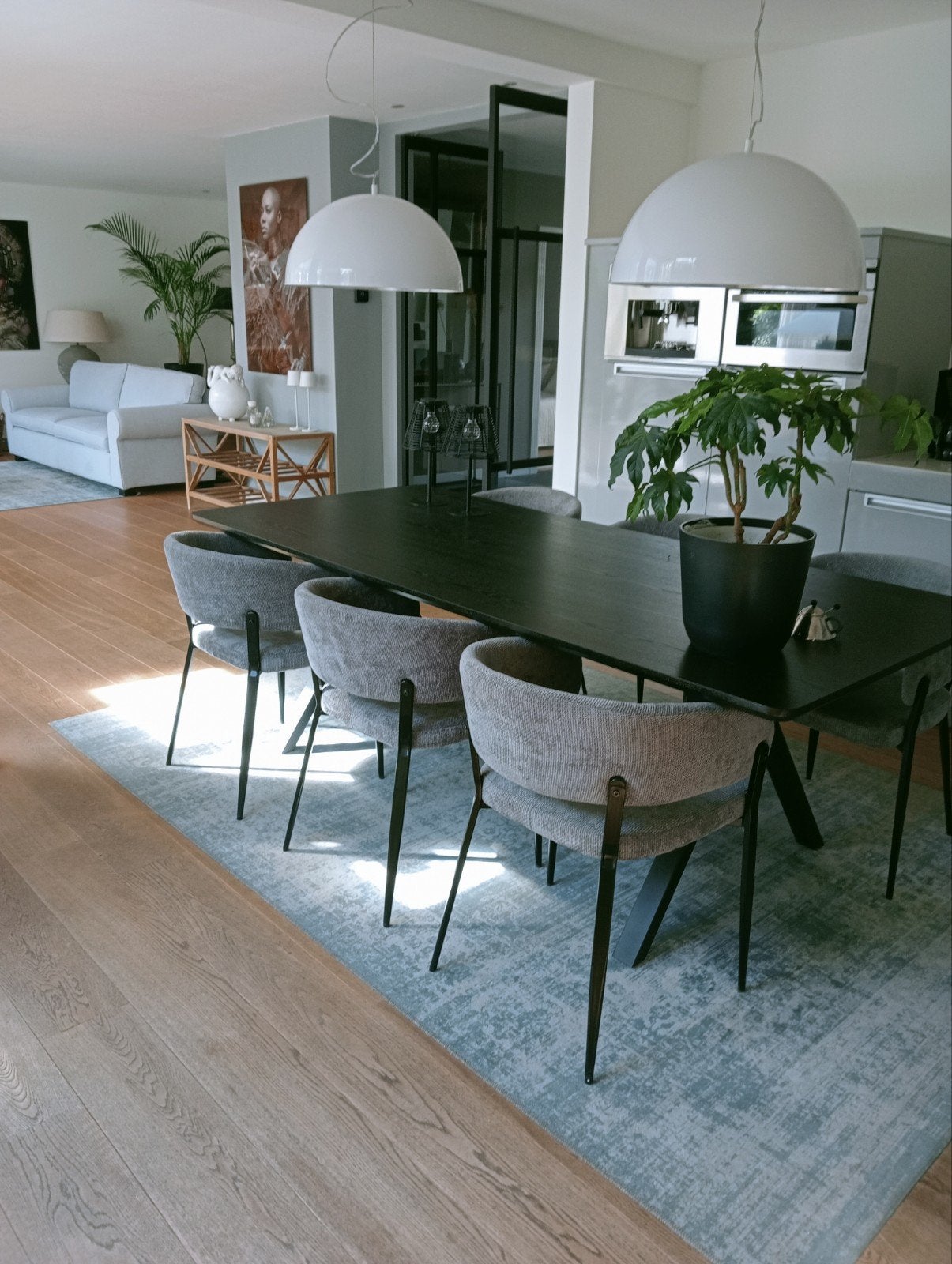 Stijlvolle Eetkamer met 6 Grijze armstoelen., Ophalen, Zo goed als nieuw, Modern, Eigentijds