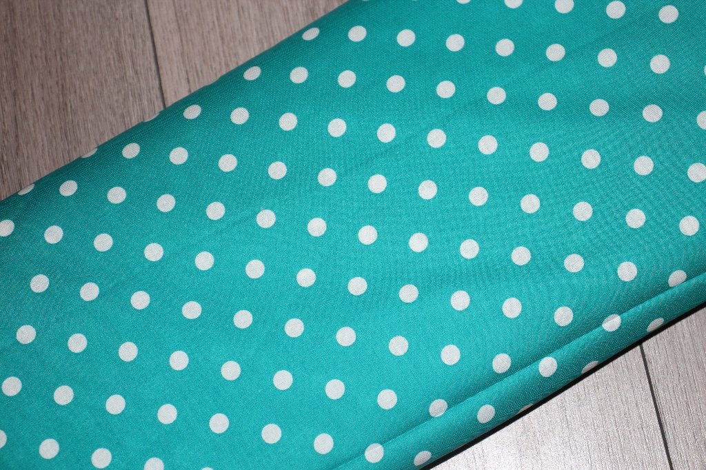 100% katoen stof - groen/wit polkadot #3170 €5p/m, Hobby en Vrije tijd, 120 cm of meer, Ophalen of Verzenden, Katoen, Groen